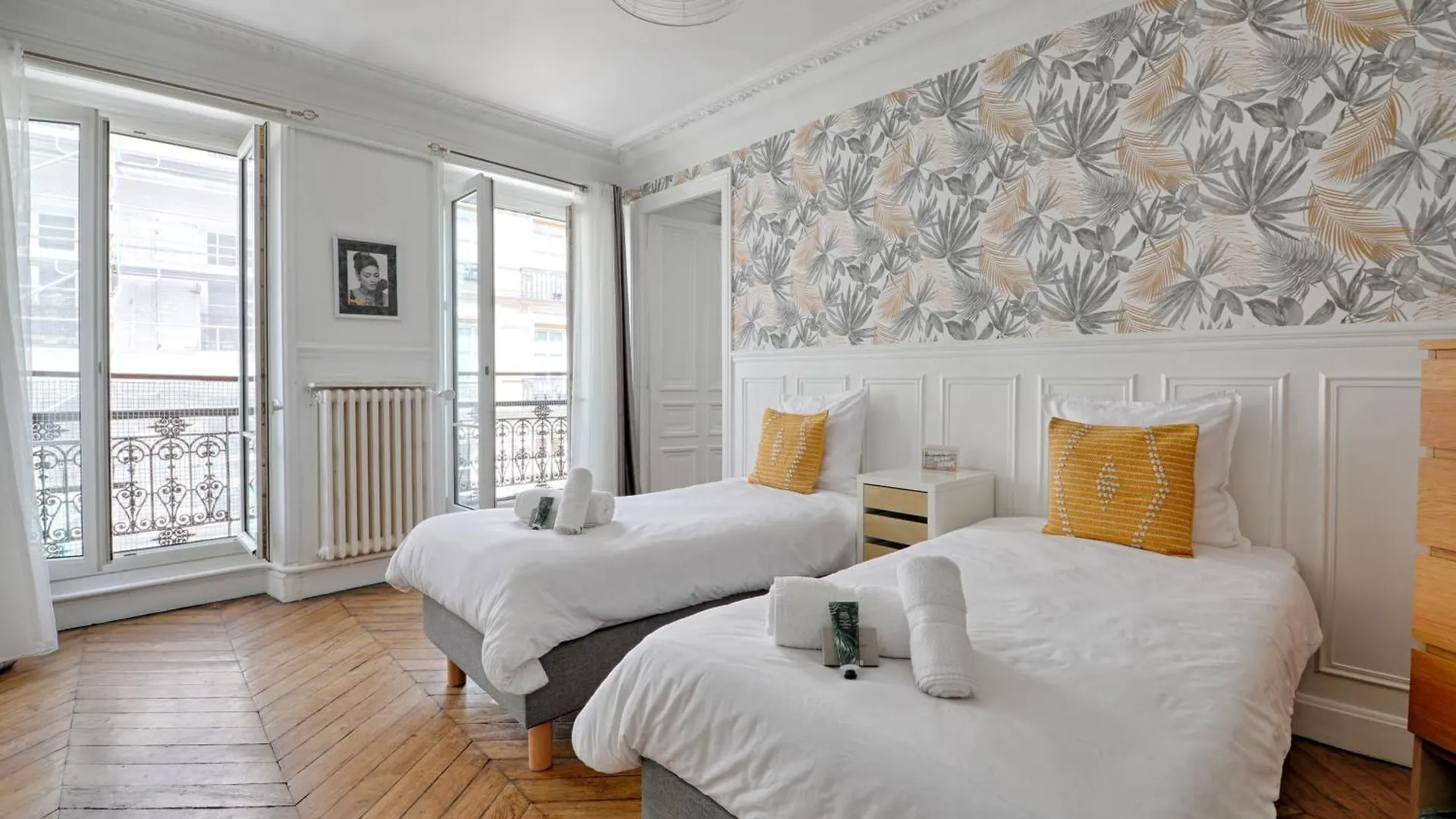 Le Petit Hotel - Appt 6P 127 M² A Paris France